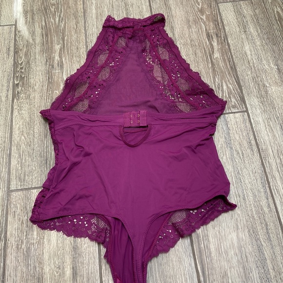 Lace Lingerie/ Bodysuit - Picture 6 of 8